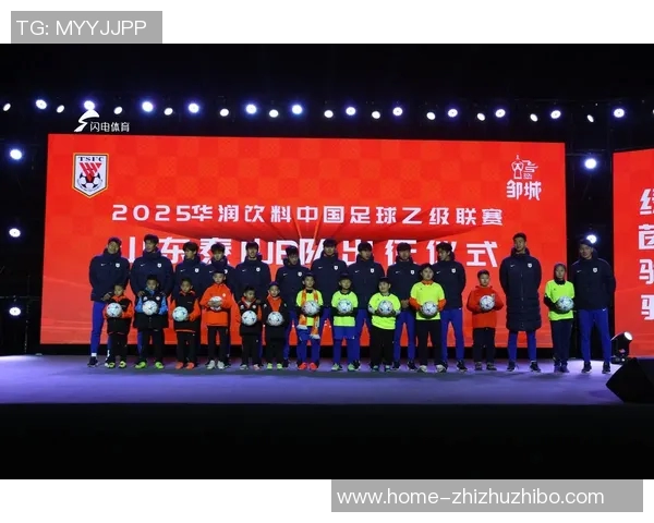 中国足球明星的崛起与挑战：从青训到国际赛场的奋斗历程与未来展望